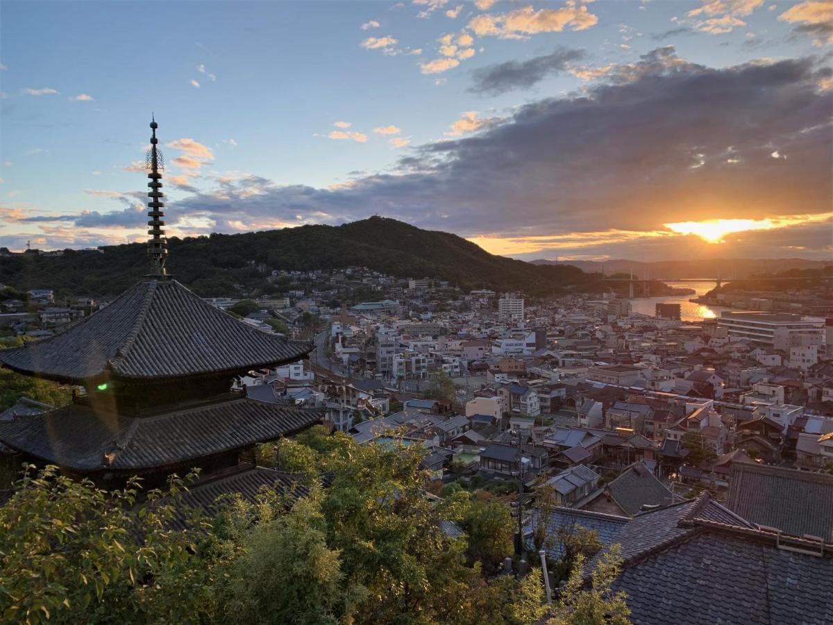 Onomichi Guest House Miharashi-Tei Exteriör bild