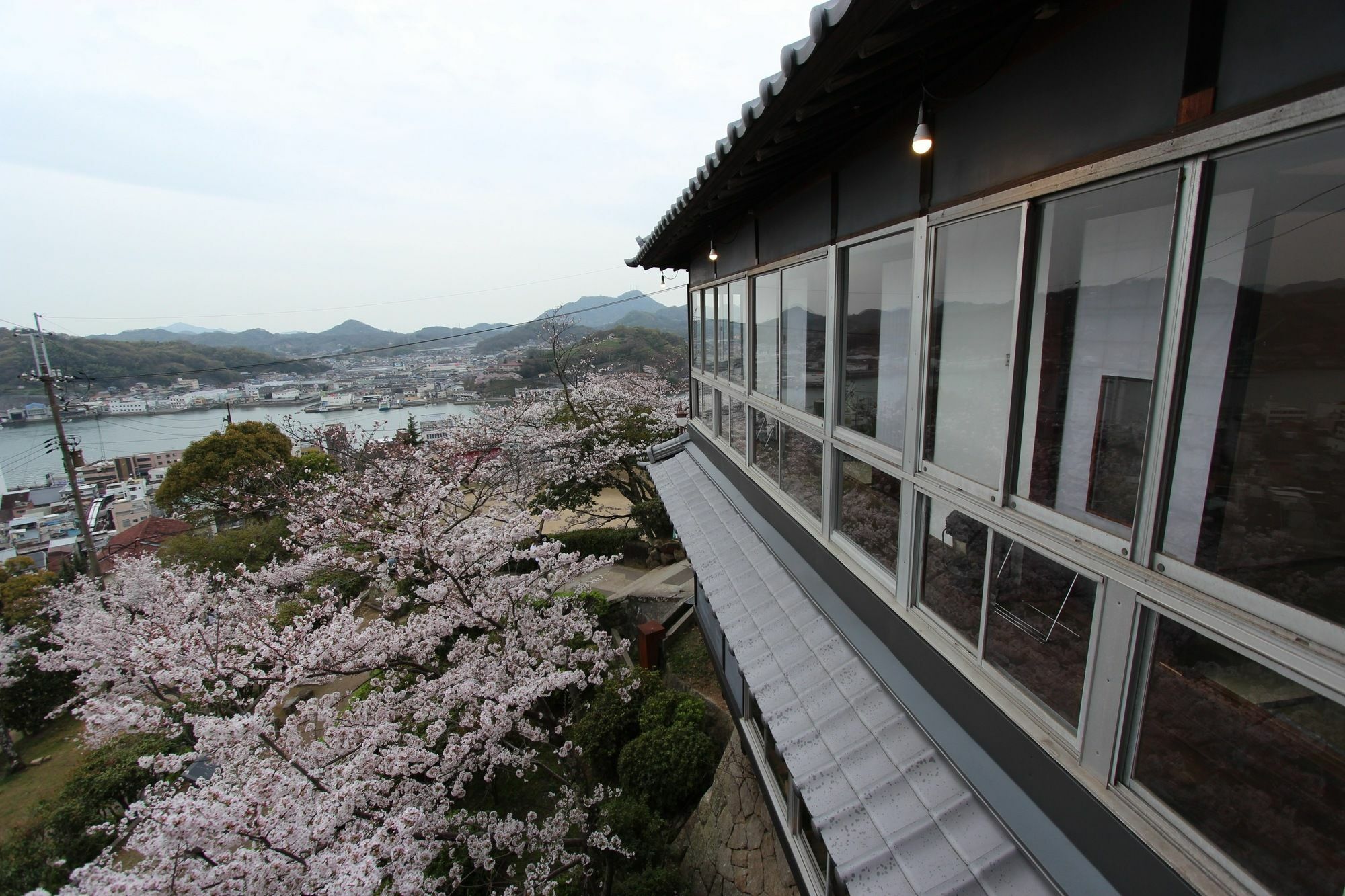Onomichi Guest House Miharashi-Tei Exteriör bild