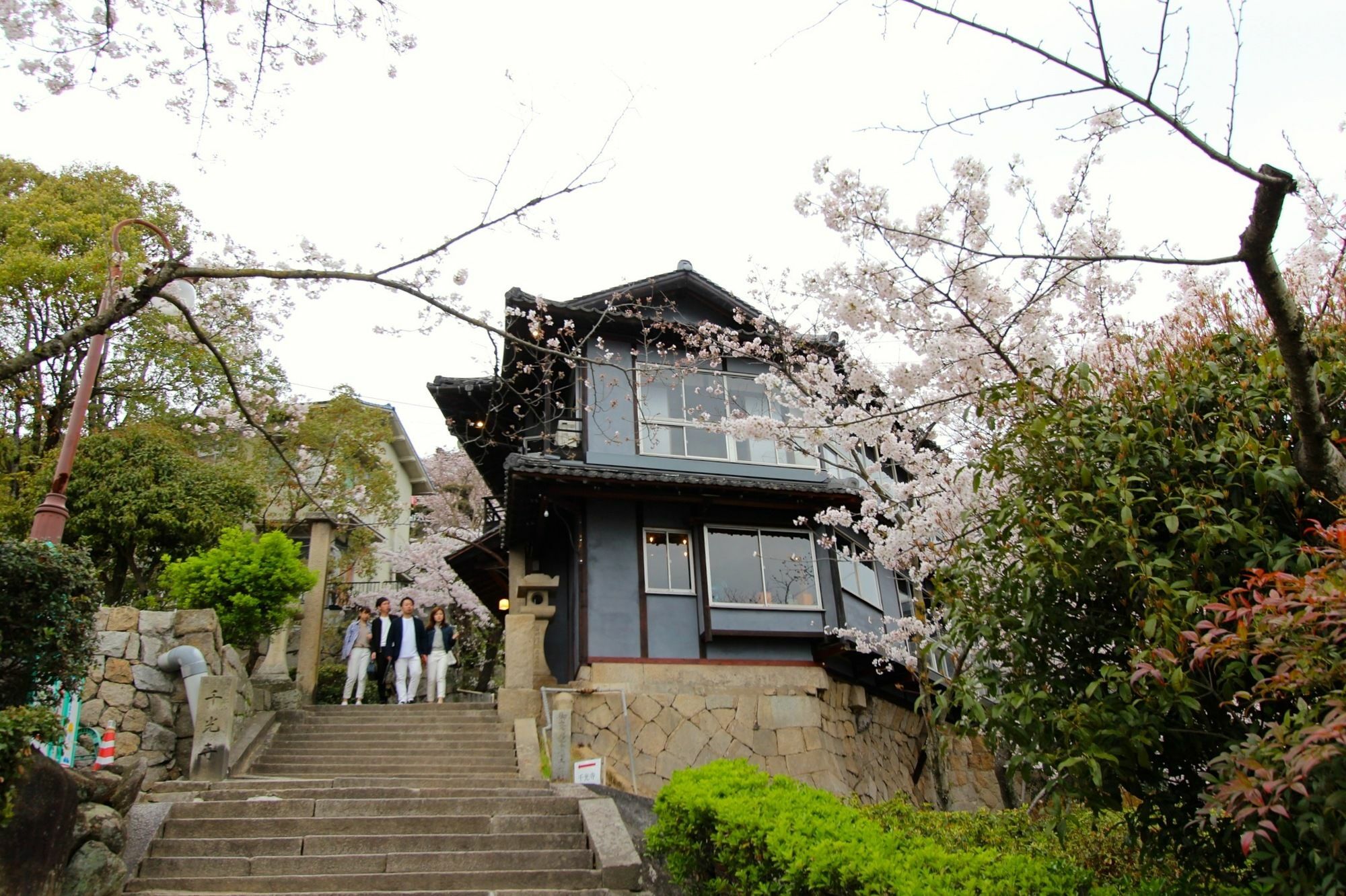 Onomichi Guest House Miharashi-Tei Exteriör bild